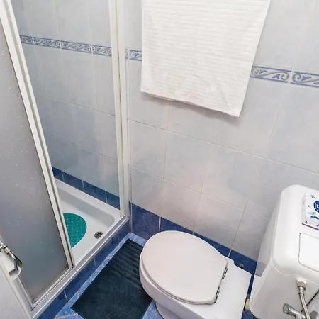 Vakantiehuis 2 Bedroom Beautiful In