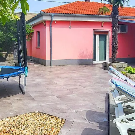 Holiday home 2 Bedroom Amazing In
