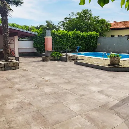 펜션 2 Bedroom Beautiful In