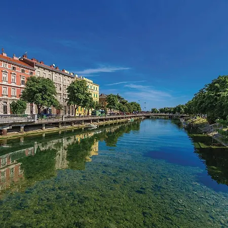 2 Bedroom Beautiful In Rijeka
