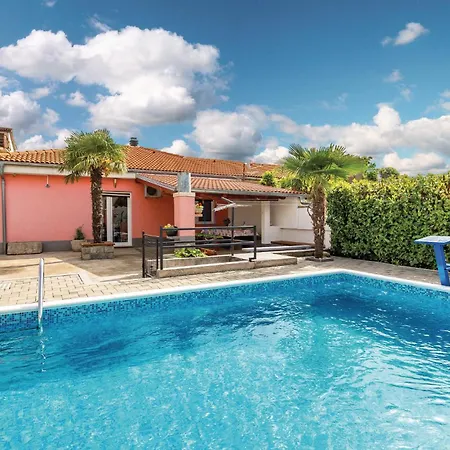 2 Bedroom Beautiful In