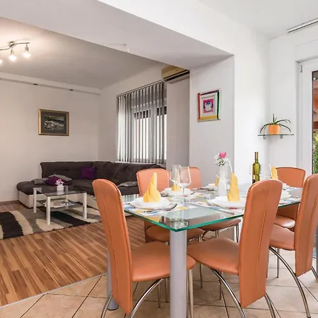 Holiday home 2 Bedroom Amazing In