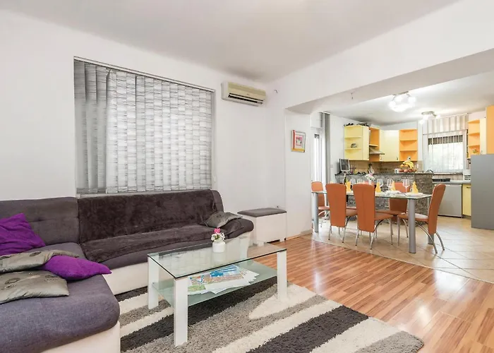 Ferienhaus 2 Bedroom Beautiful In *